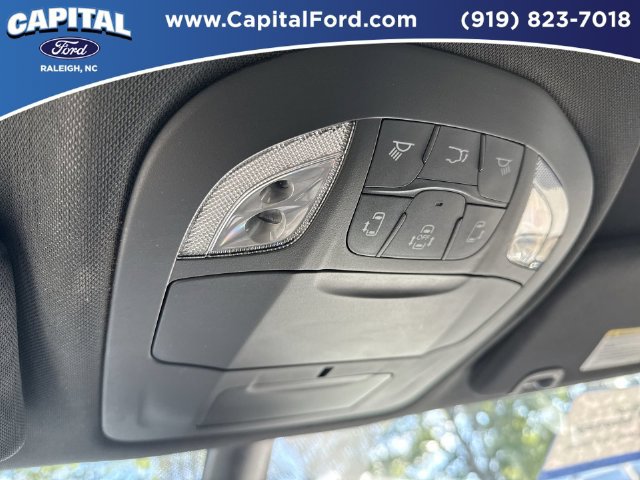 Used 2025 Chrysler Pacifica Select FWD image 31