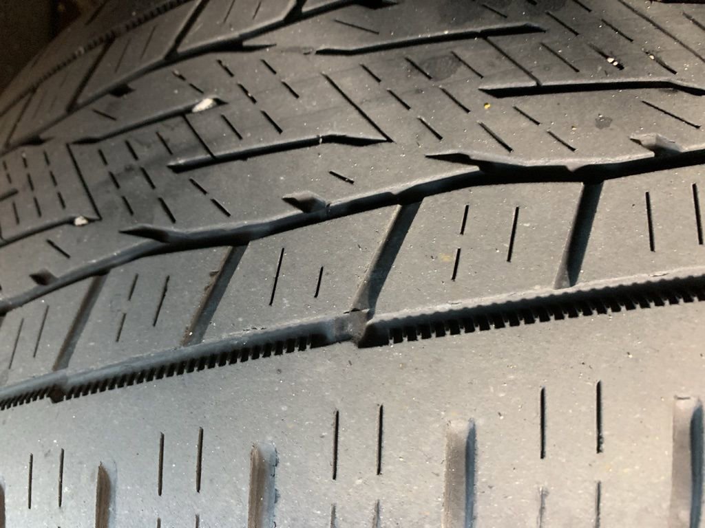 Used 2022 GMC Yukon SLE w/ Gmc Pro Safety Plus Package AWD/4WD image 40