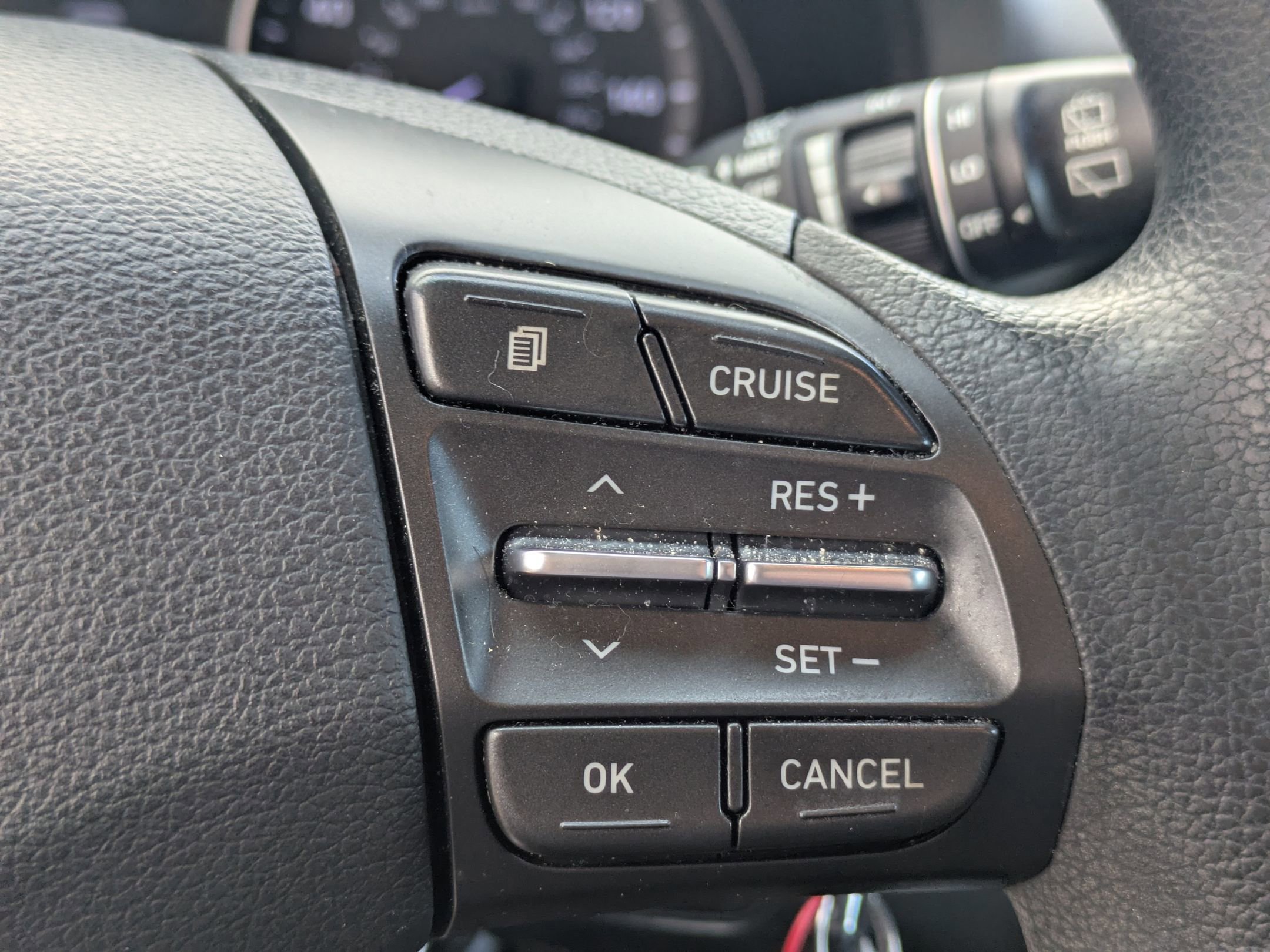 Used 2018 Hyundai Elantra GT image 15