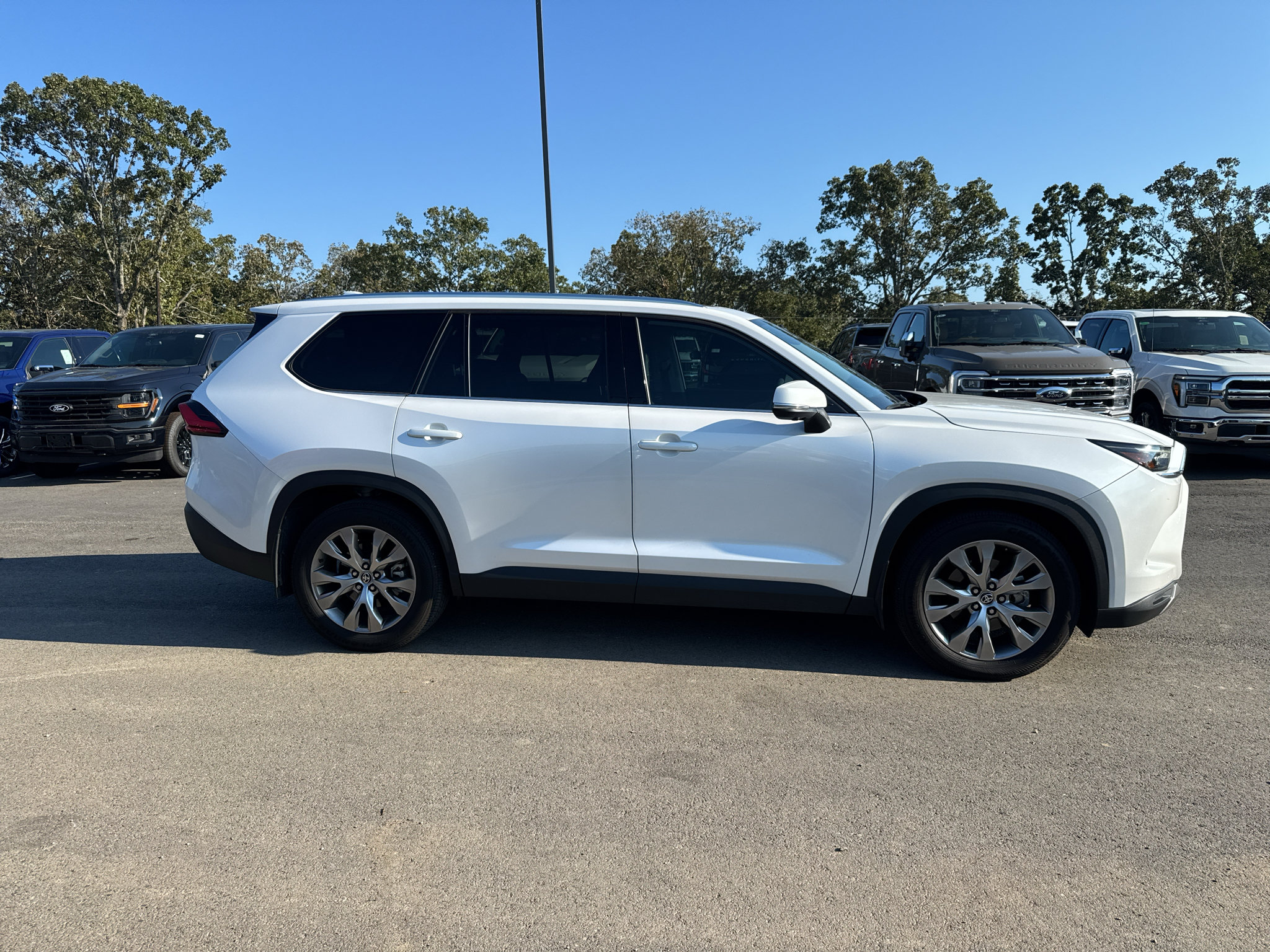 Used 2024 Toyota Grand Highlander FWD image 4