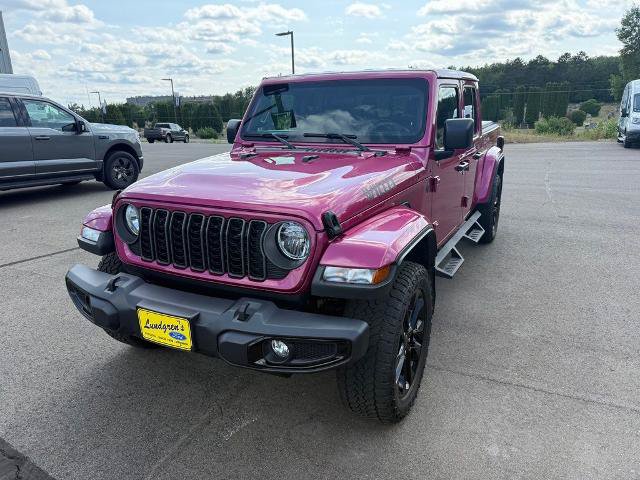 Used 2024 Jeep Gladiator Sport AWD/4WD image 1
