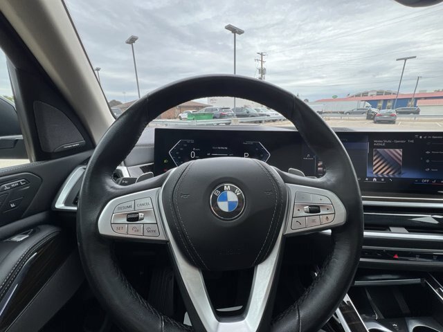 Used 2024 BMW X7 xDrive40i AWD/4WD image 15