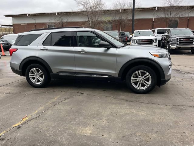 Certified 2022 Ford Explorer XLT w/ Equipment Group 202A image 2
