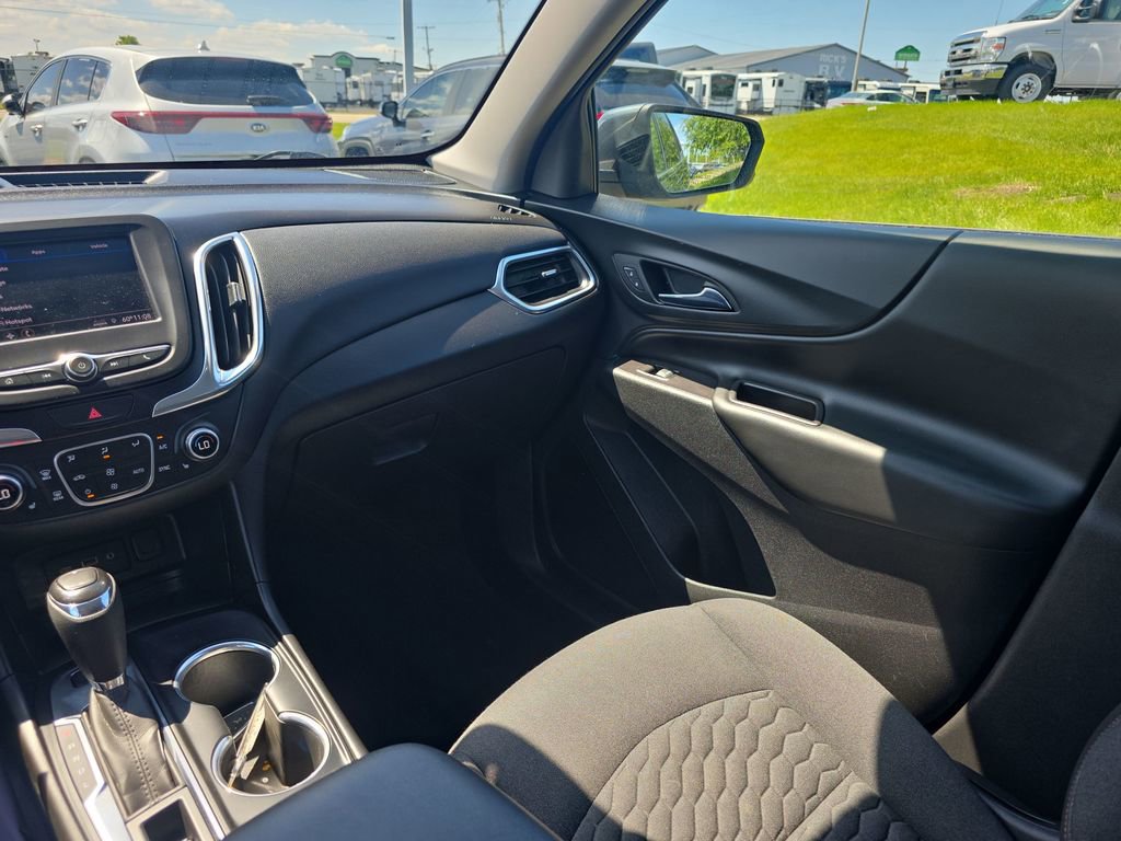 Used 2020 Chevrolet Equinox LT w/ Driver Convenience Package AWD/4WD image 23