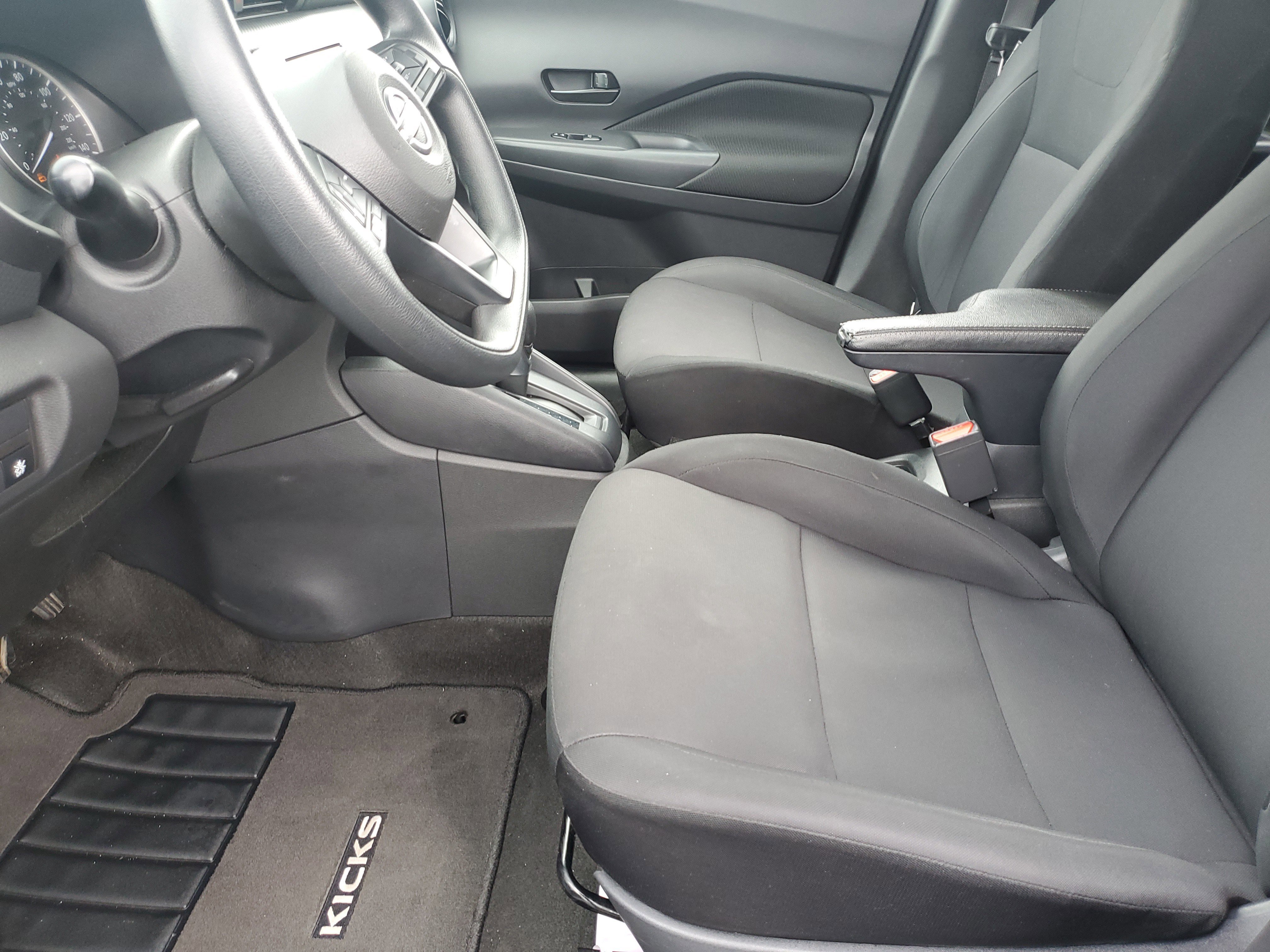 Used 2023 Nissan Kicks S FWD image 13