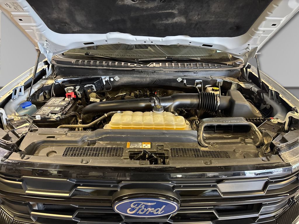 Certified 2025 Ford Expedition Active AWD/4WD image 16