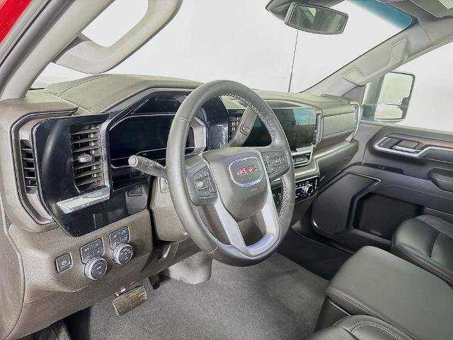 Used 2025 GMC Sierra 2500 SLT AWD/4WD image 9