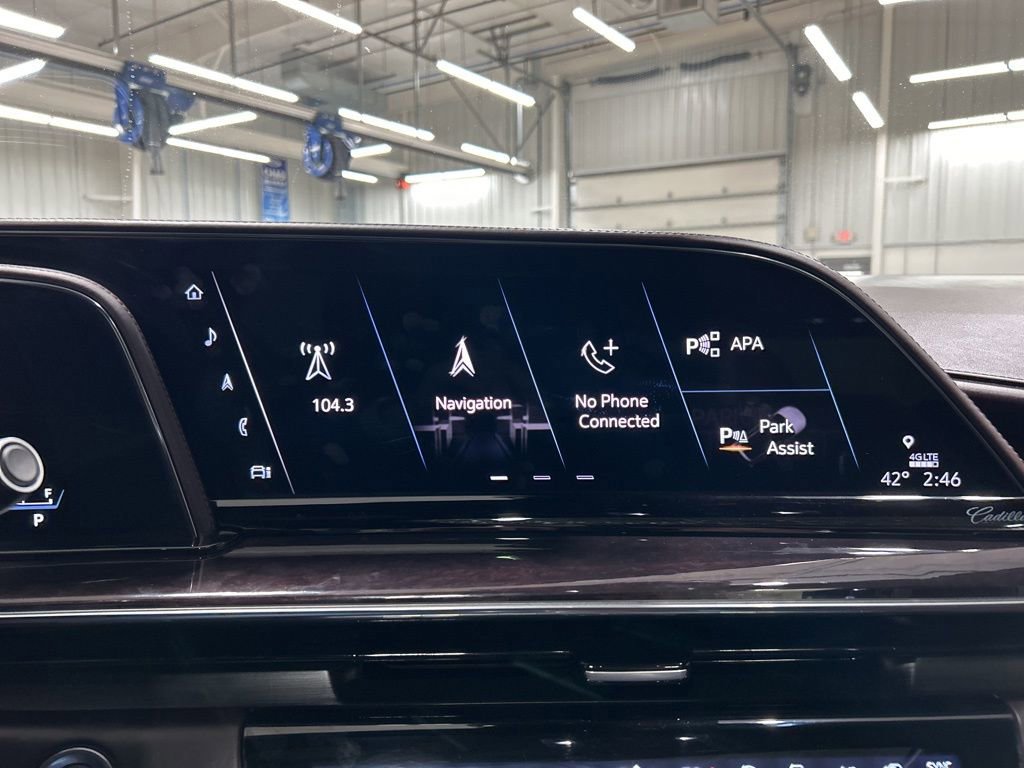 Used 2021 Cadillac Escalade Sport Platinum w/ LPO, ONYX Package image 22