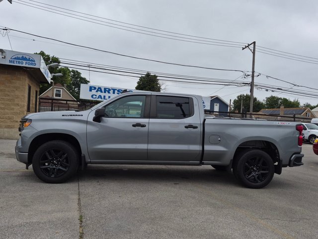 Used 2023 Chevrolet Silverado 1500 Custom w/ LPO, Dark Essentials Package AWD/4WD image 7