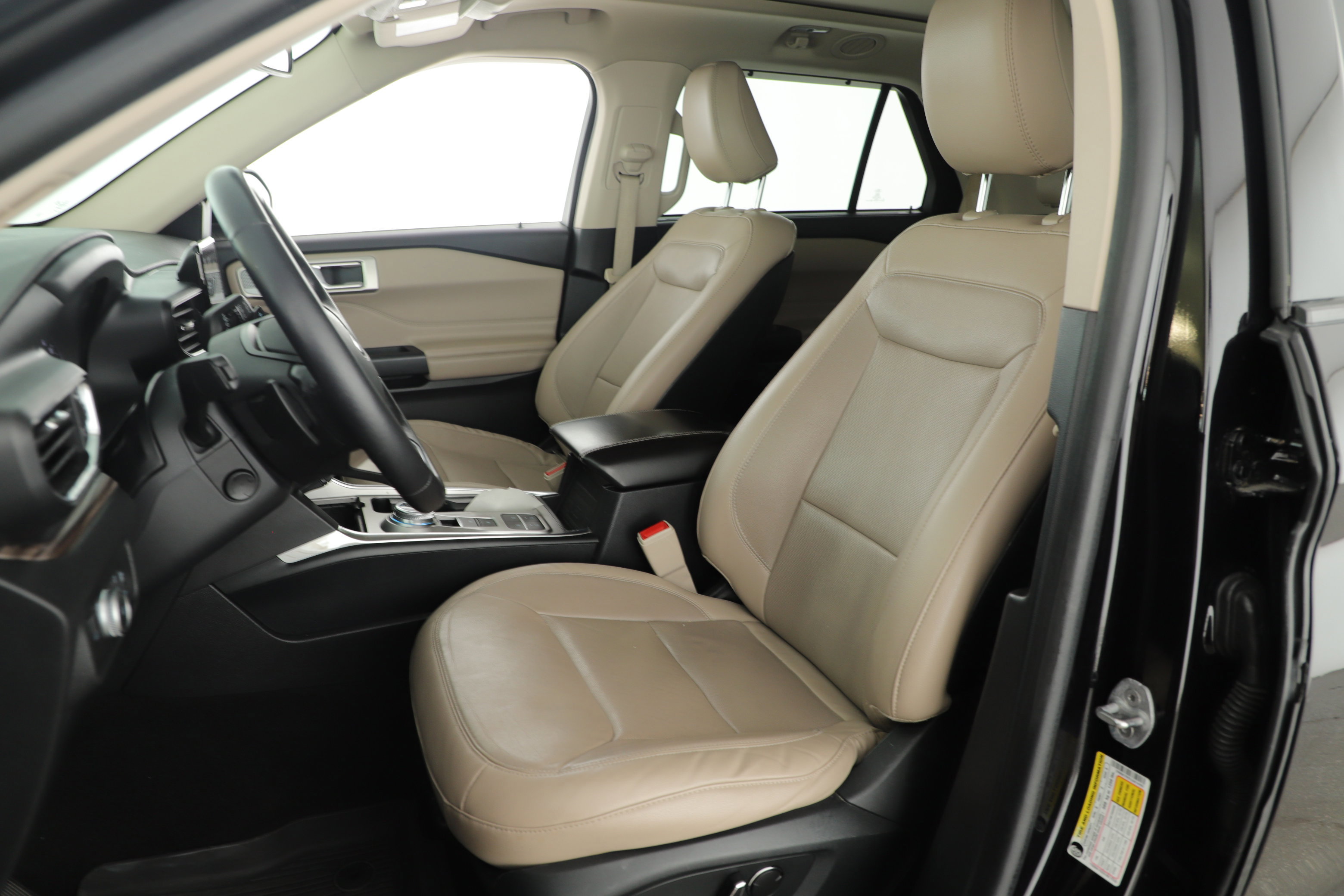 Certified 2020 Ford Explorer Limited w/ Class III Trailer Tow Package image 10