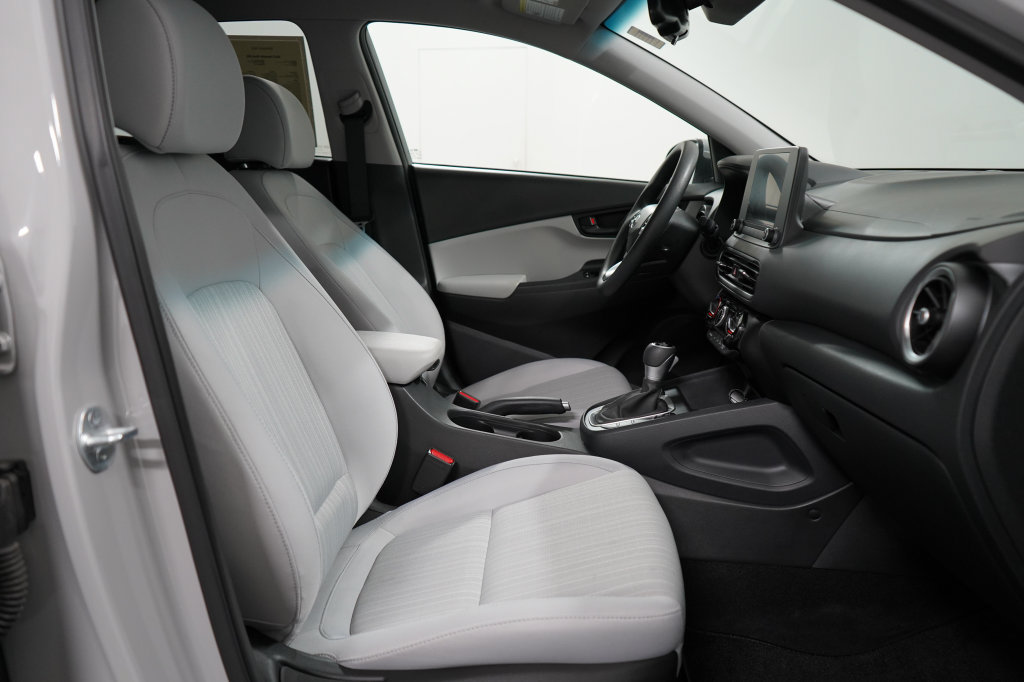 Used 2023 Hyundai Kona SEL AWD/4WD image 21