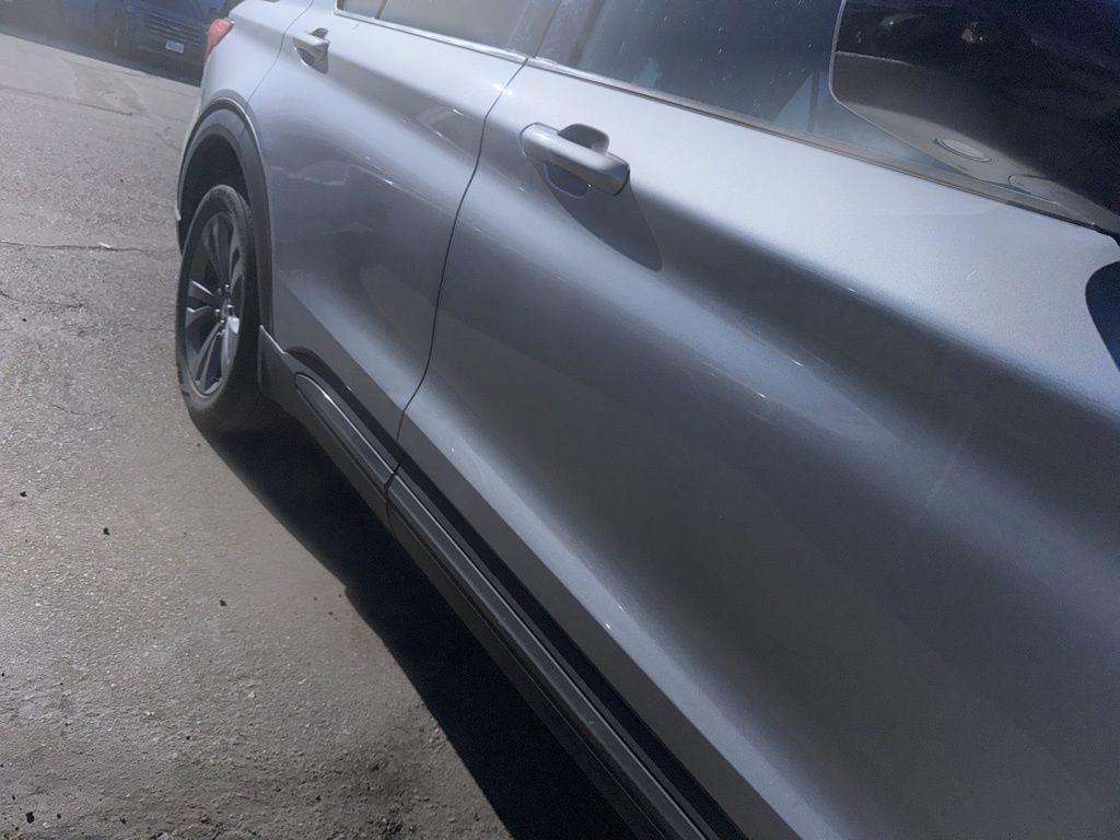 Certified 2022 Ford Explorer XLT w/ Equipment Group 202A image 4