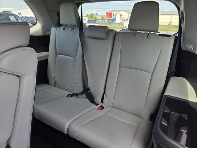 Used 2024 Toyota Grand Highlander XLE image 12