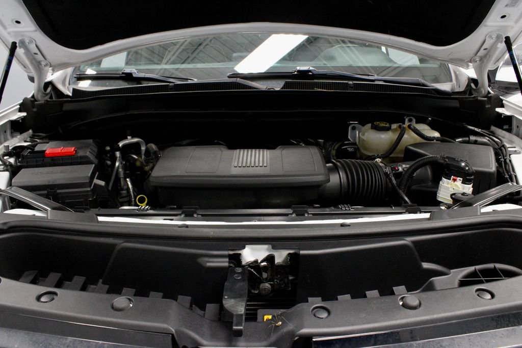Used 2023 Chevrolet Suburban Premier AWD/4WD image 17