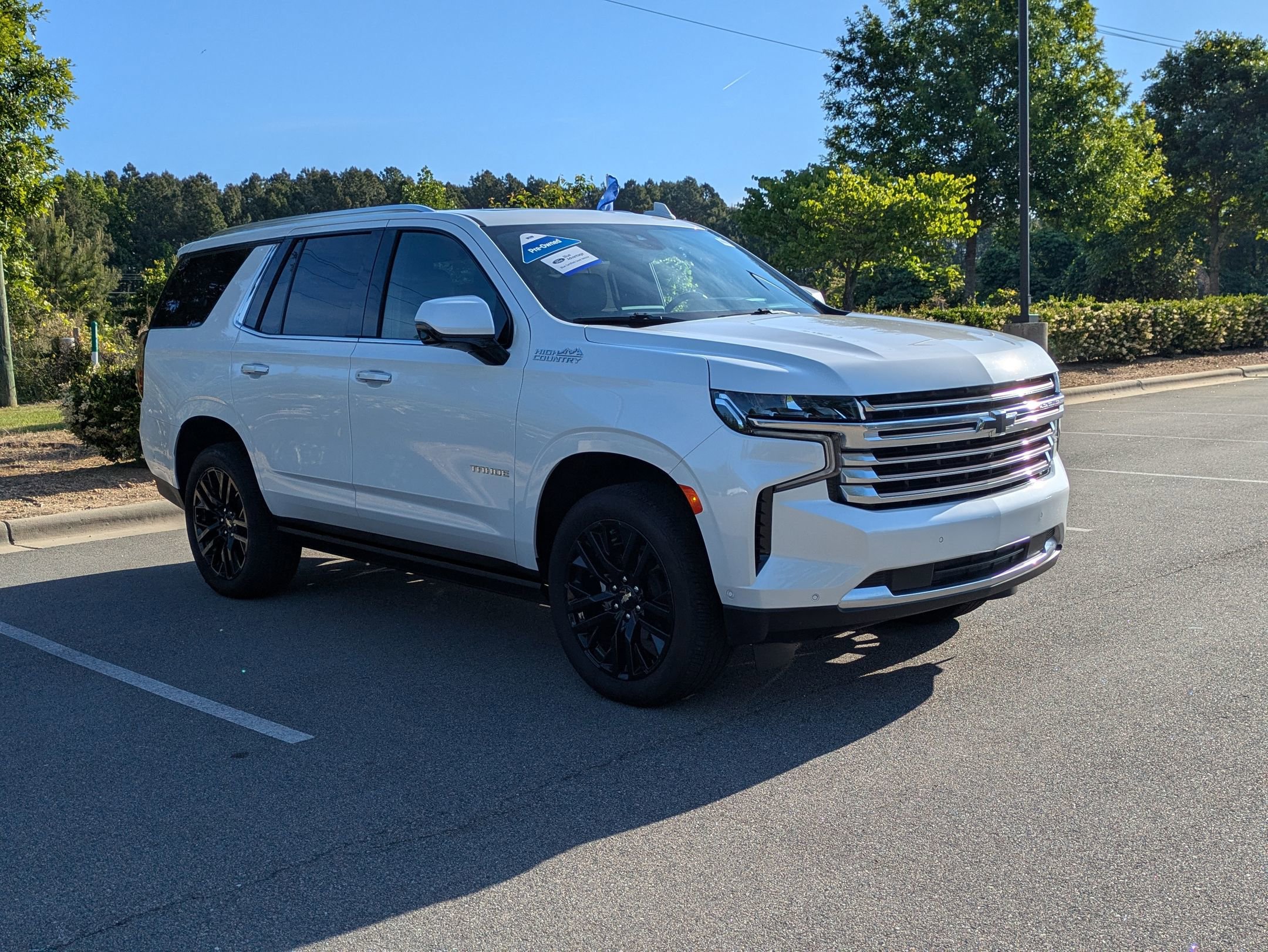 Used 2024 Chevrolet Tahoe High Country w/ Advanced Technology Package AWD/4WD image 1