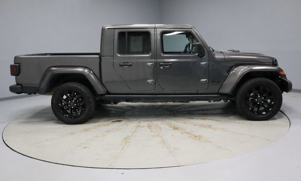Used 2024 Jeep Gladiator Sport AWD/4WD image 11