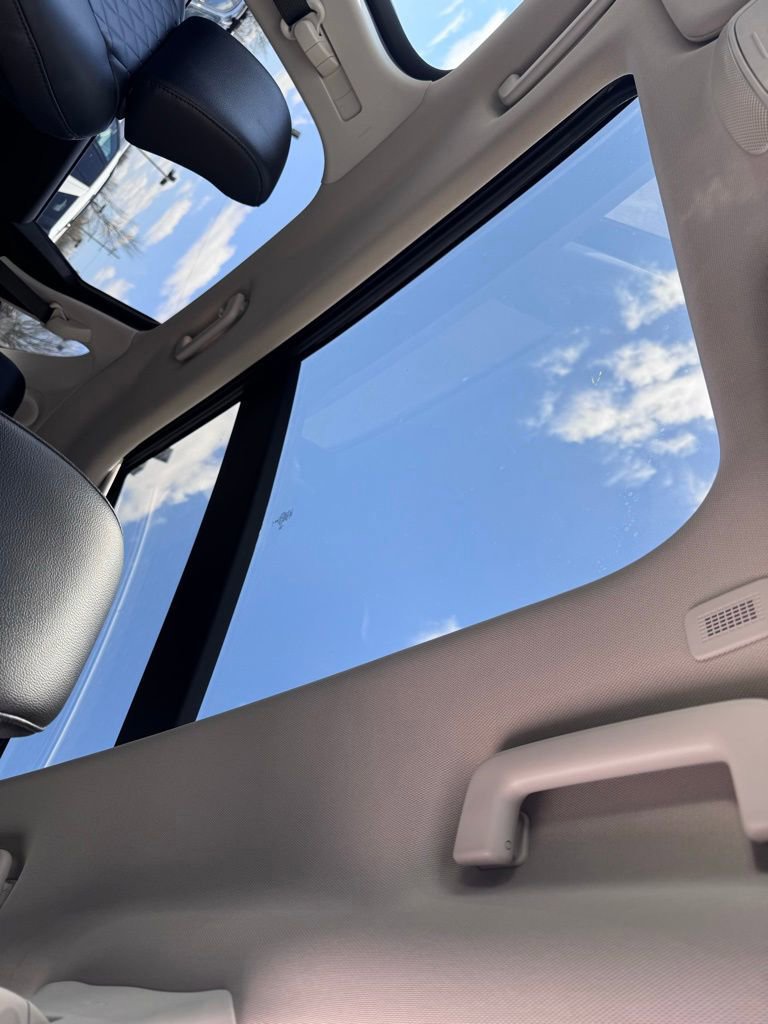 Certified 2023 Ford Edge Titanium AWD/4WD image 17