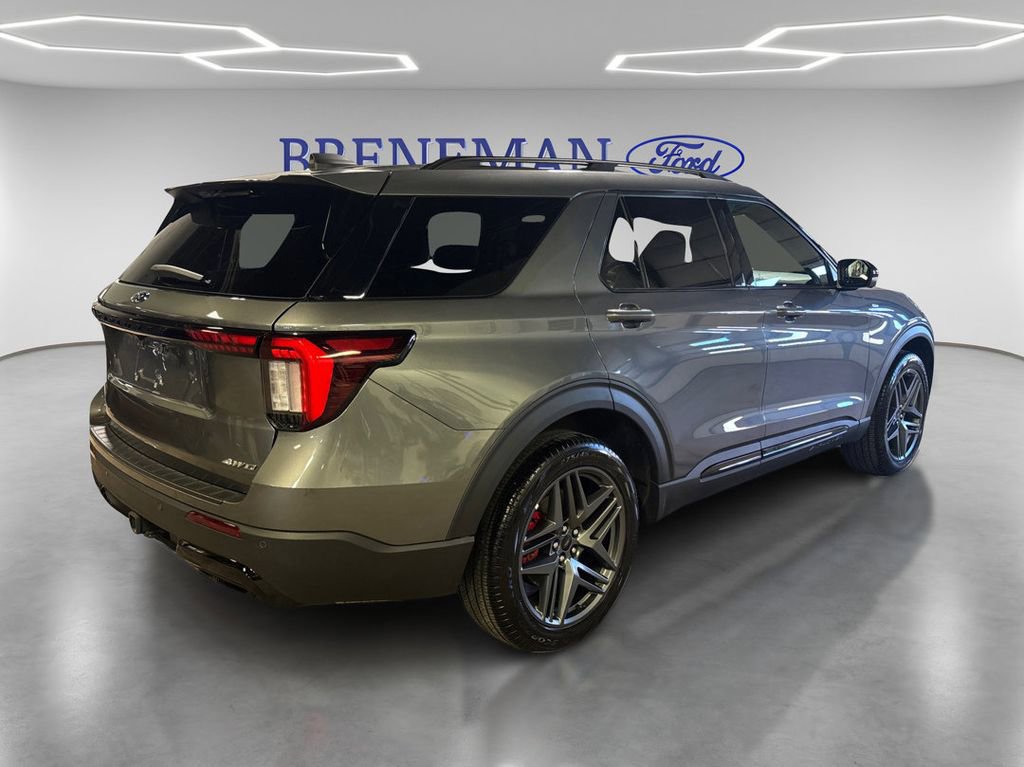 Certified 2025 Ford Explorer ST-Line w/ ST-Line Street Pack image 7