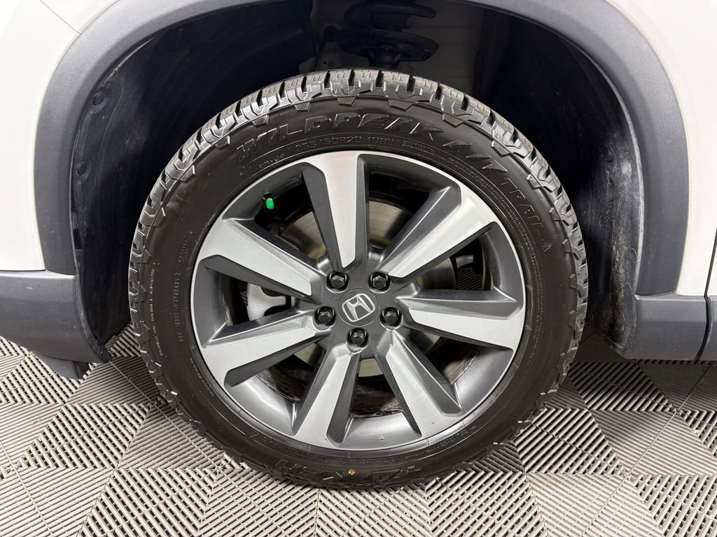 Used 2024 Honda Pilot Touring image 11