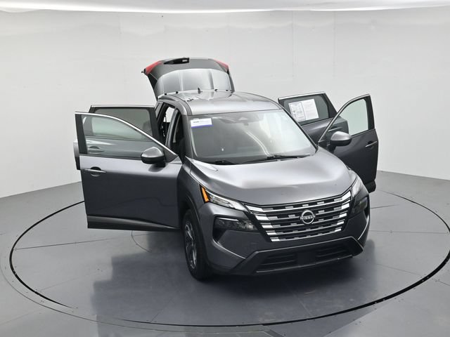 Used 2025 Nissan Rogue SV FWD image 48