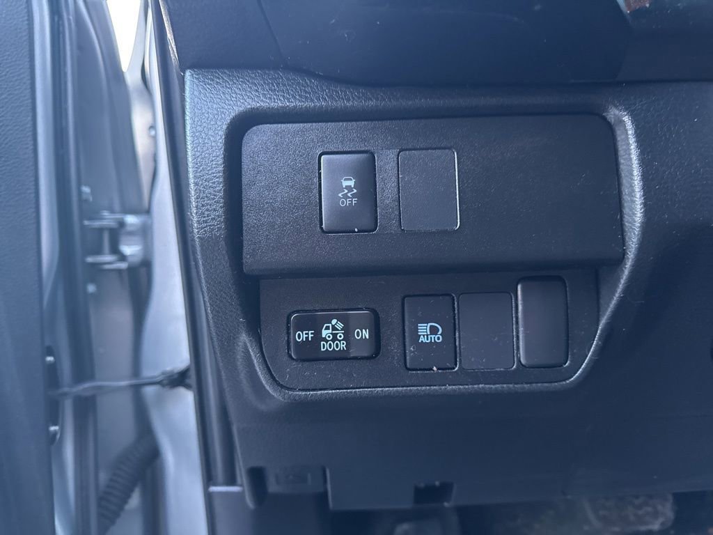 Used 2021 Toyota Tacoma SR image 16