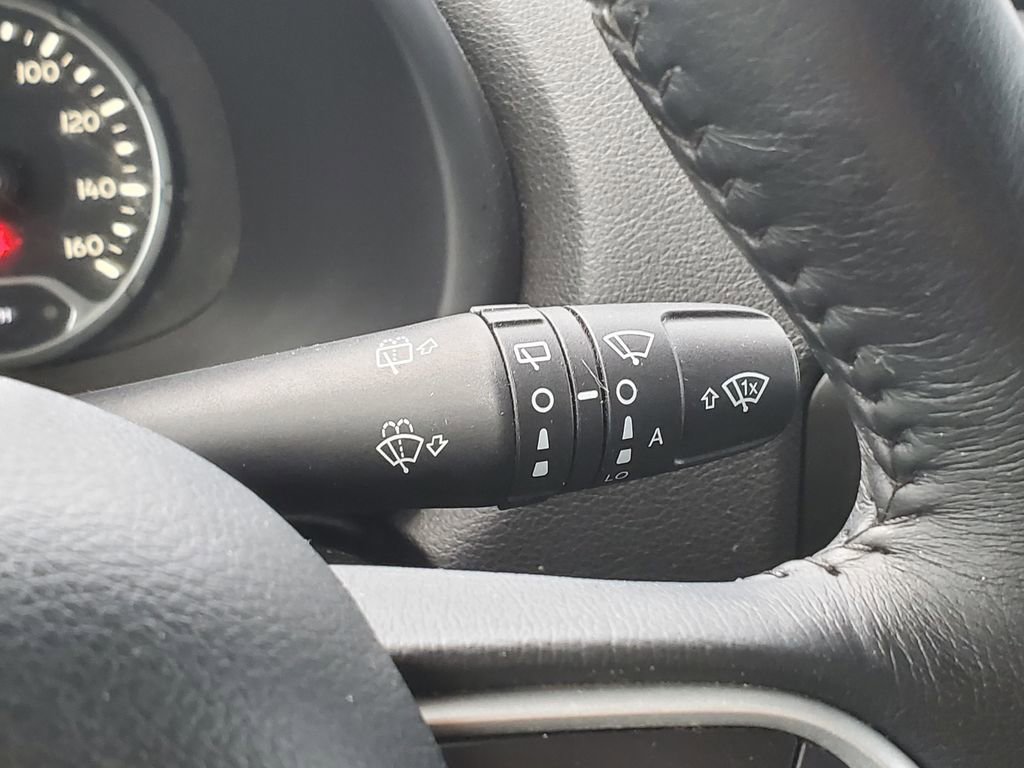 Used 2019 Jeep Renegade Latitude w/ Cold Weather Group image 19