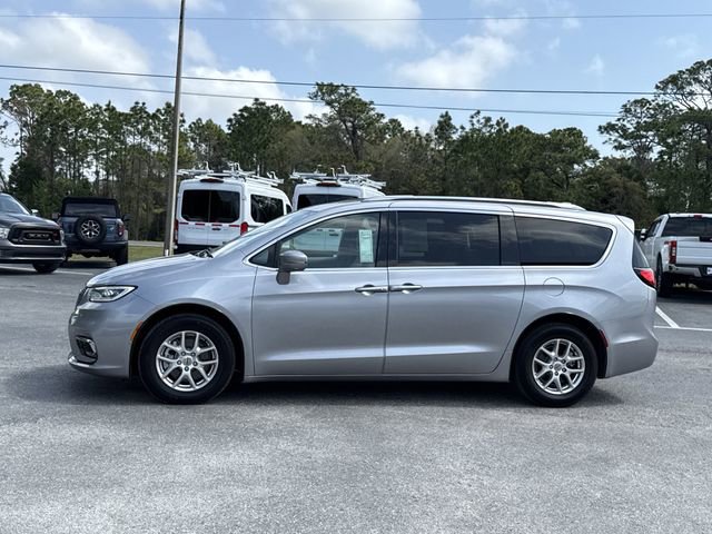 Used 2021 Chrysler Pacifica Touring-L w/ Premium & Safety Sphere Group image 14