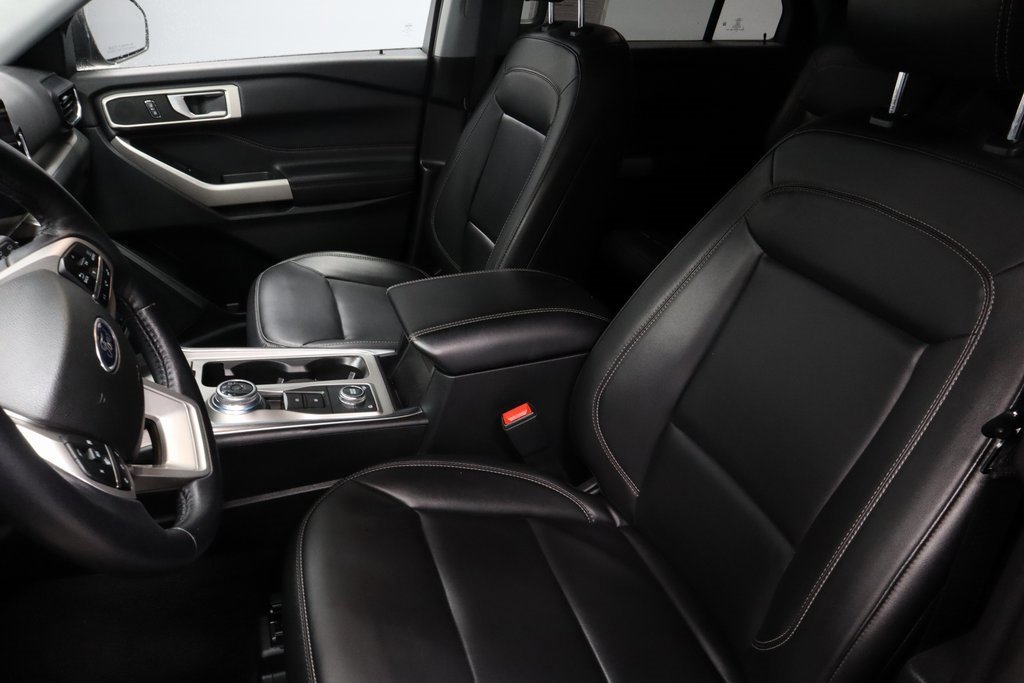 Certified 2023 Ford Explorer XLT w/ Equipment Group 202A image 25