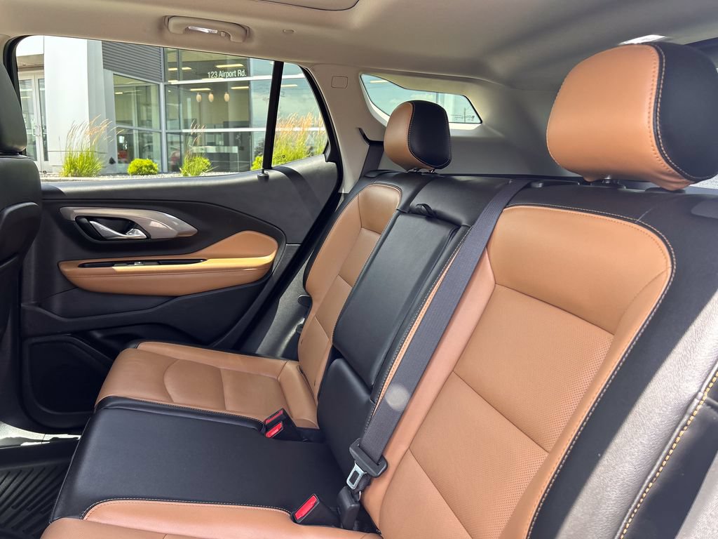 Used 2021 GMC Terrain SLT w/ Infotainment Package II AWD/4WD image 13