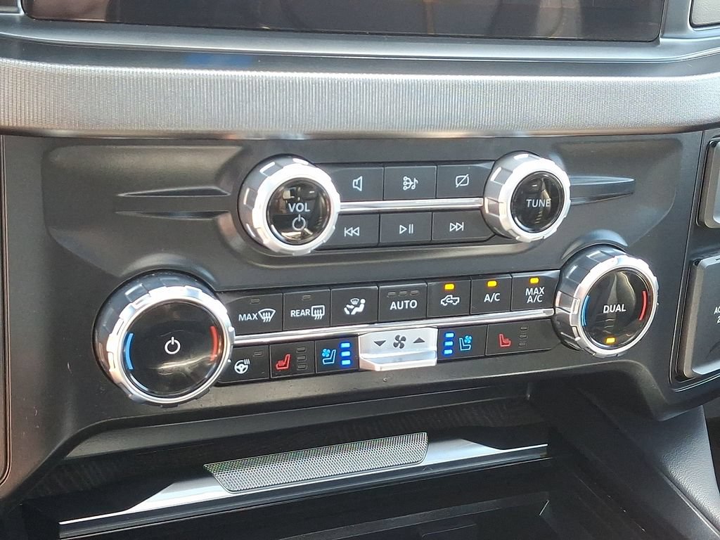 Certified 2024 Ford F250 Platinum AWD/4WD image 16