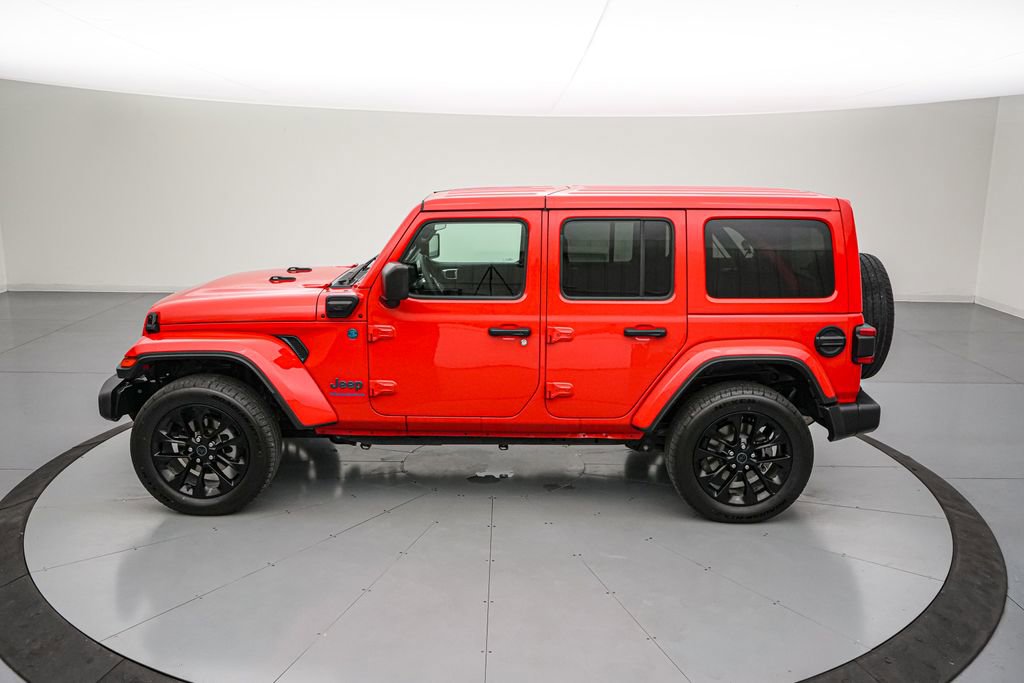 Used 2025 Jeep Wrangler Unlimited Sahara w/ Safety Group AWD/4WD image 7