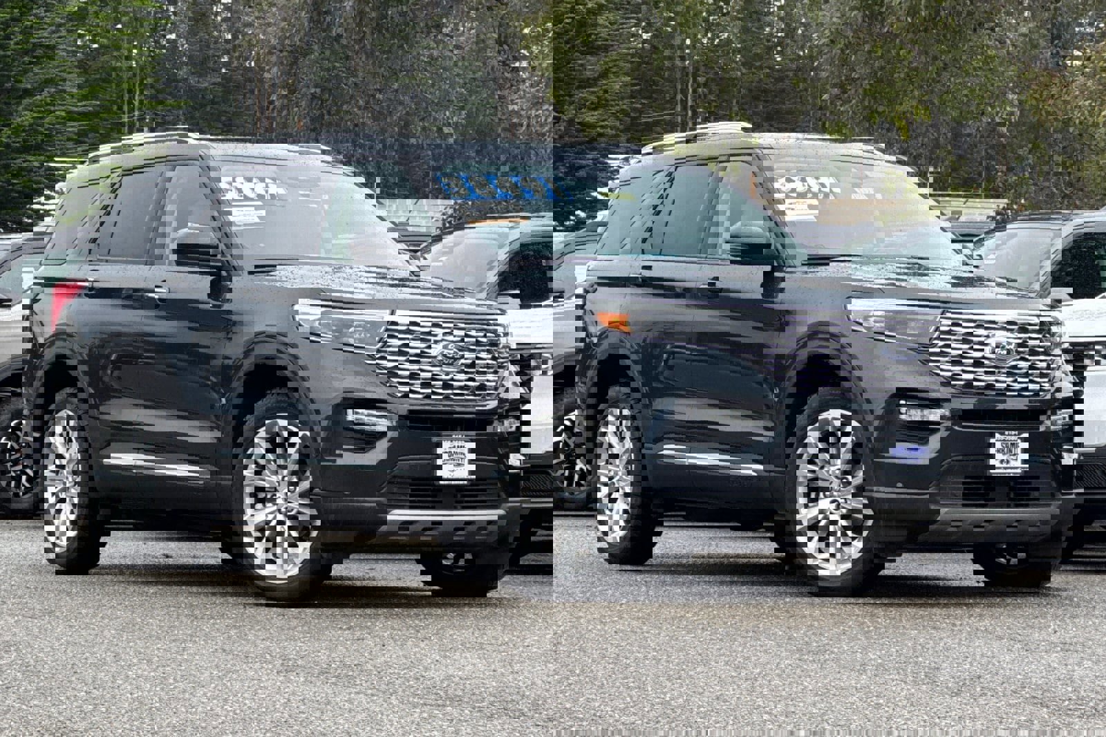 Certified 2022 Ford Explorer Platinum w/ Equipment Group 601A image 2