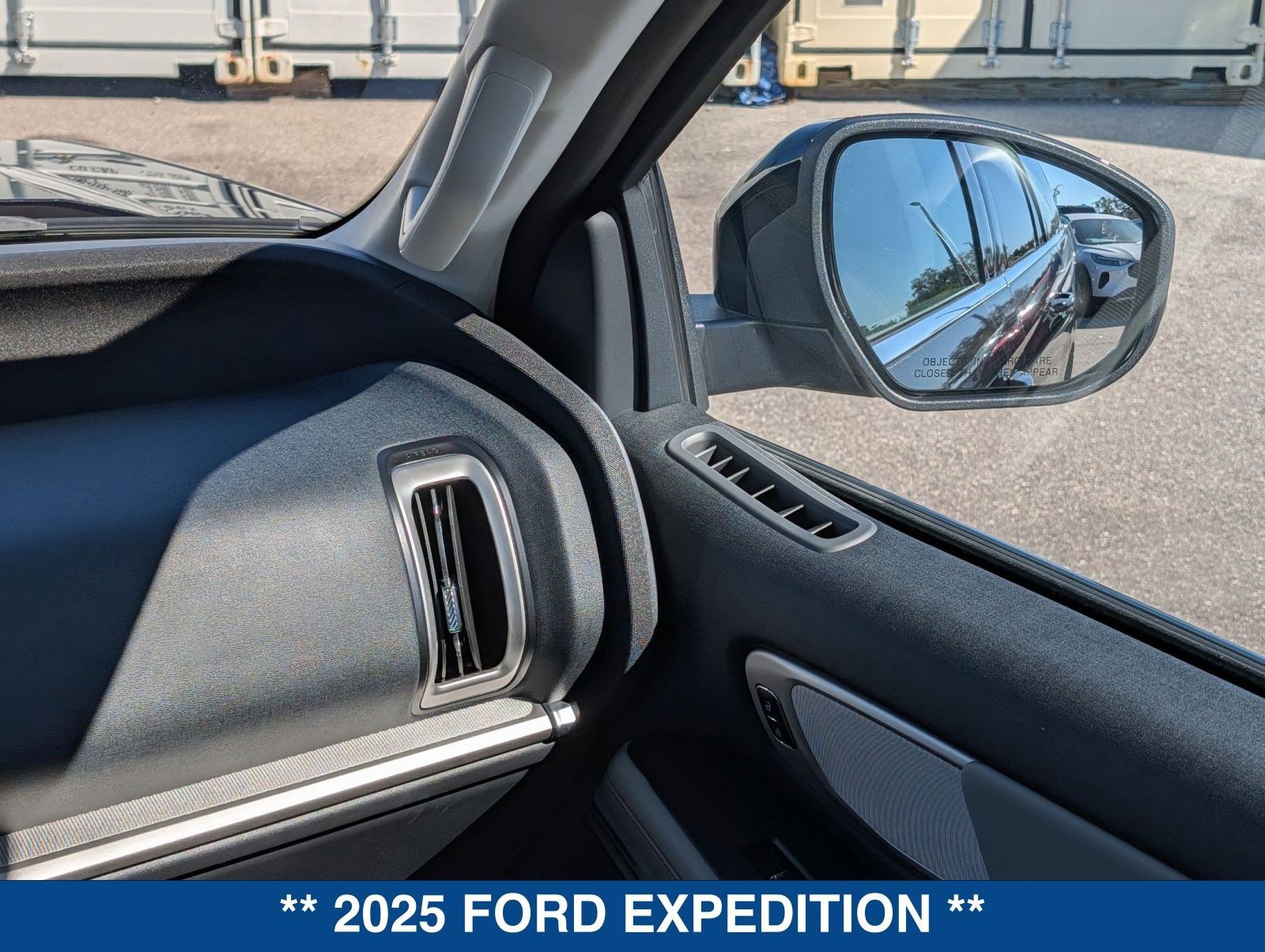 Certified 2025 Ford Expedition Active image 22