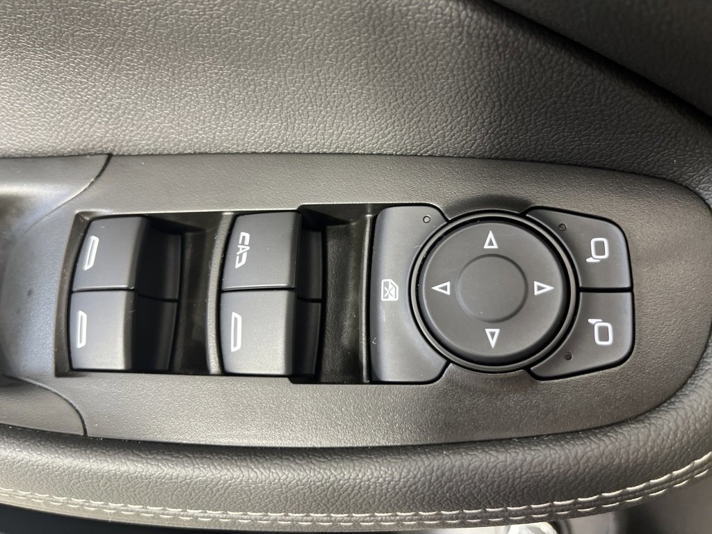 Used 2023 Buick Encore GX Essence w/ Experience Buick Package image 25