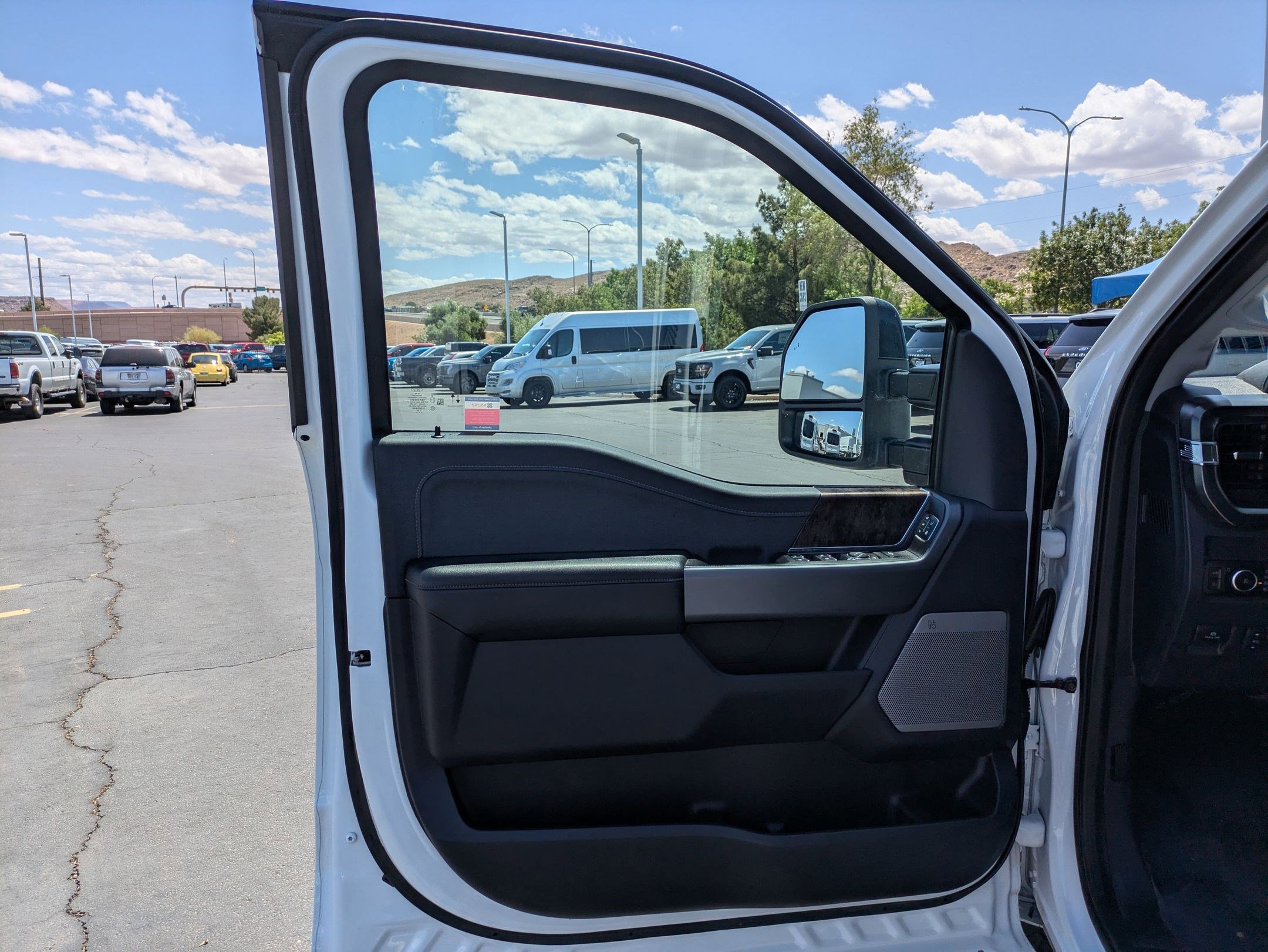 Certified 2025 Ford F250 Lariat AWD/4WD image 14