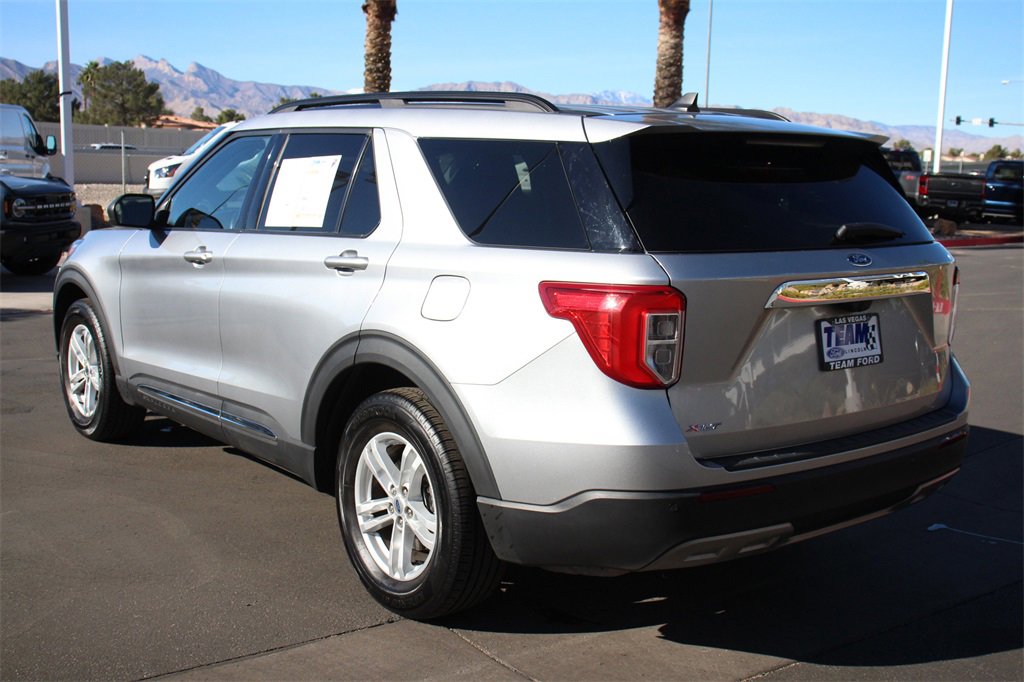 Certified 2022 Ford Explorer XLT w/ Equipment Group 202A image 5