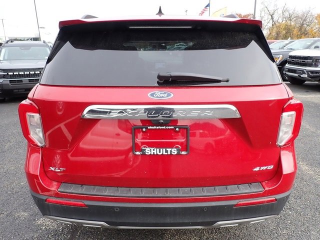 Certified 2023 Ford Explorer XLT w/ Equipment Group 202A image 7