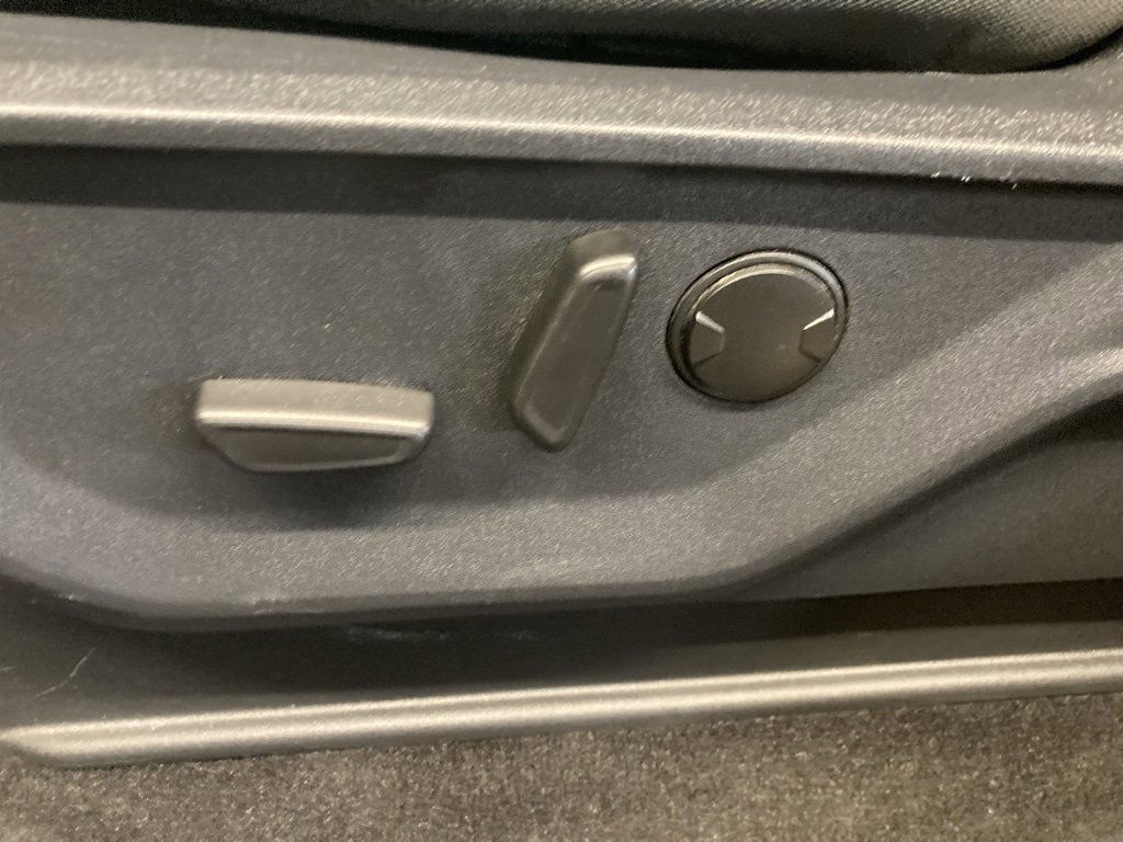 Certified 2022 Ford F150 XLT w/ Equipment Group 302A High image 8