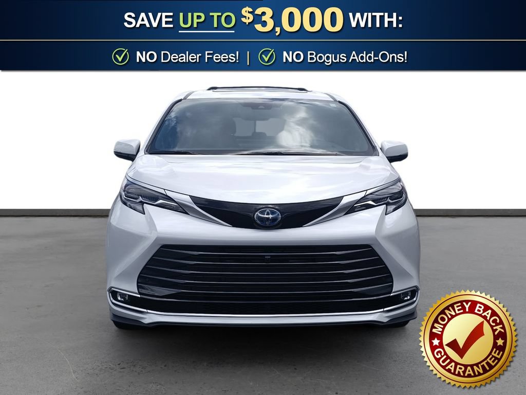 Used 2025 Toyota Sienna Platinum FWD image 11