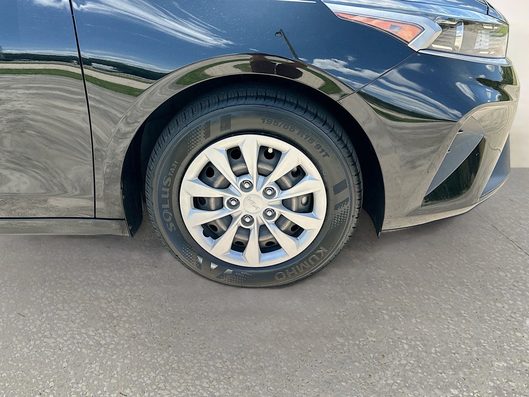 Used 2024 Kia Forte LX FWD image 27