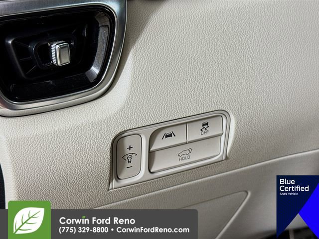 Used 2023 Kia Sorento SX Prestige w/ Panoramic Sunroof Package image 13