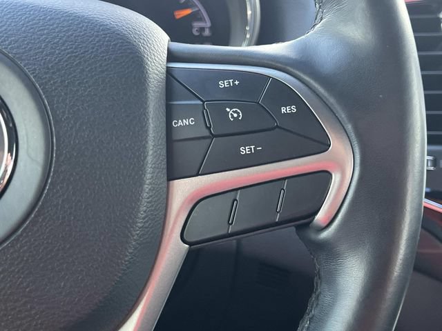 Used 2020 Jeep Grand Cherokee Altitude AWD/4WD image 27