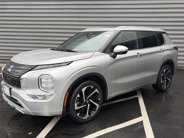 Used 2022 Mitsubishi Outlander SEL image 1