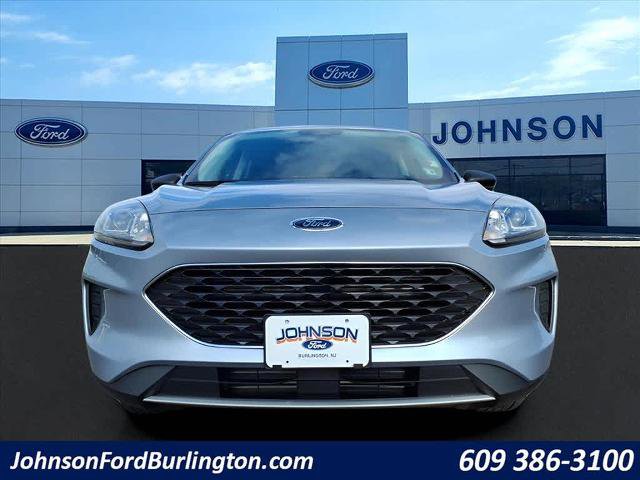 Certified 2022 Ford Escape SE w/ Cold Weather Package image 2