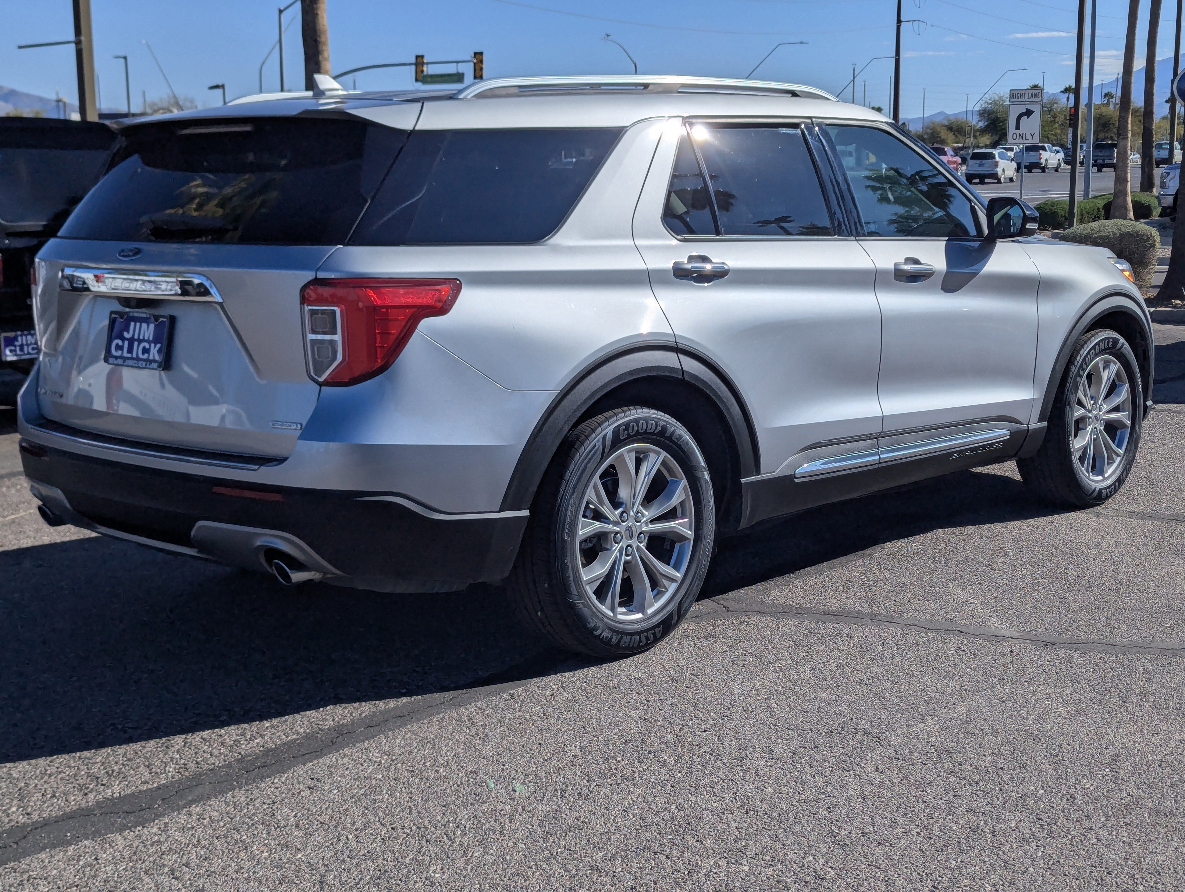 Certified 2020 Ford Explorer Limited image 4