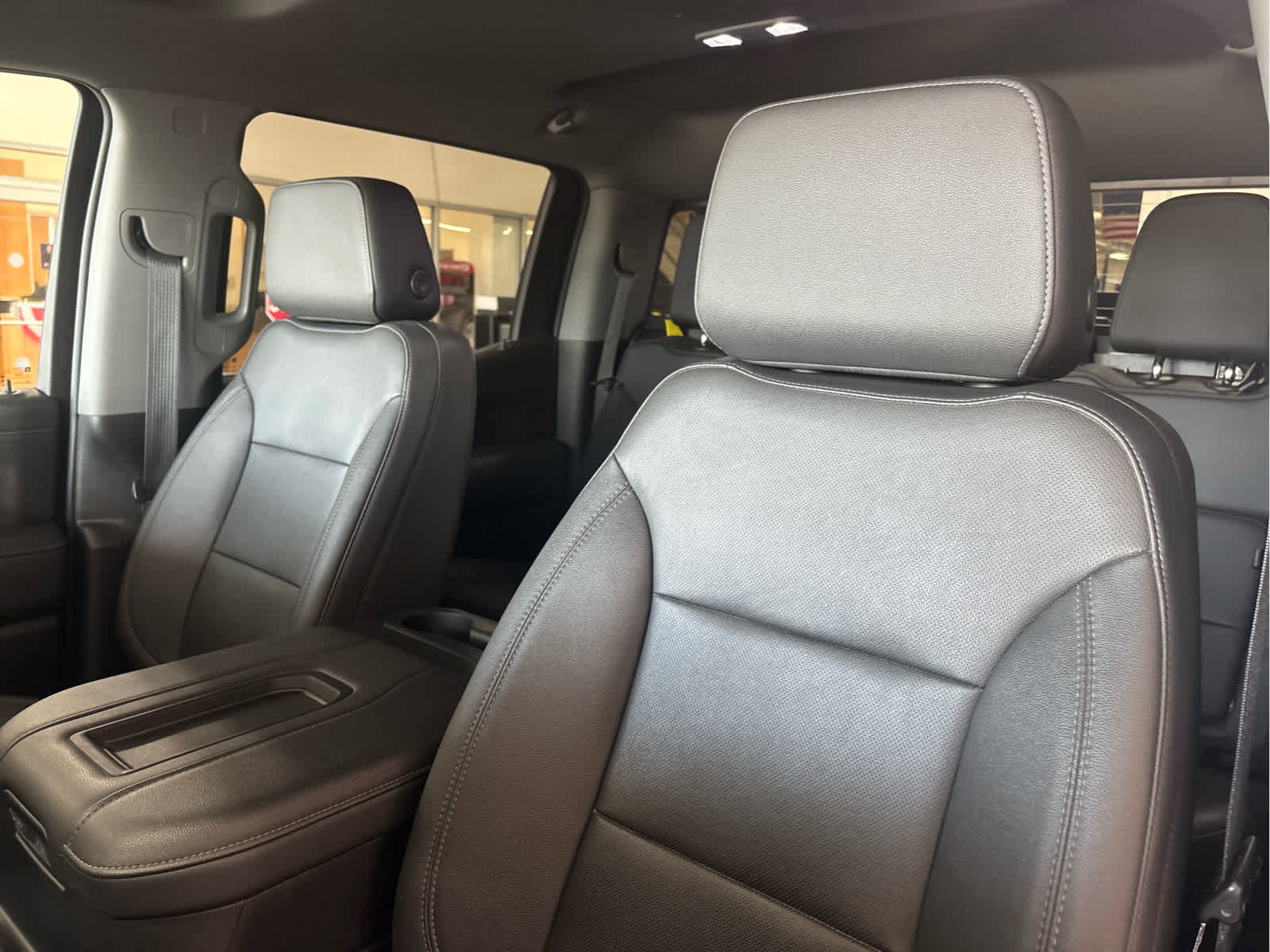Used 2022 Chevrolet Silverado 1500 LTZ AWD/4WD image 24