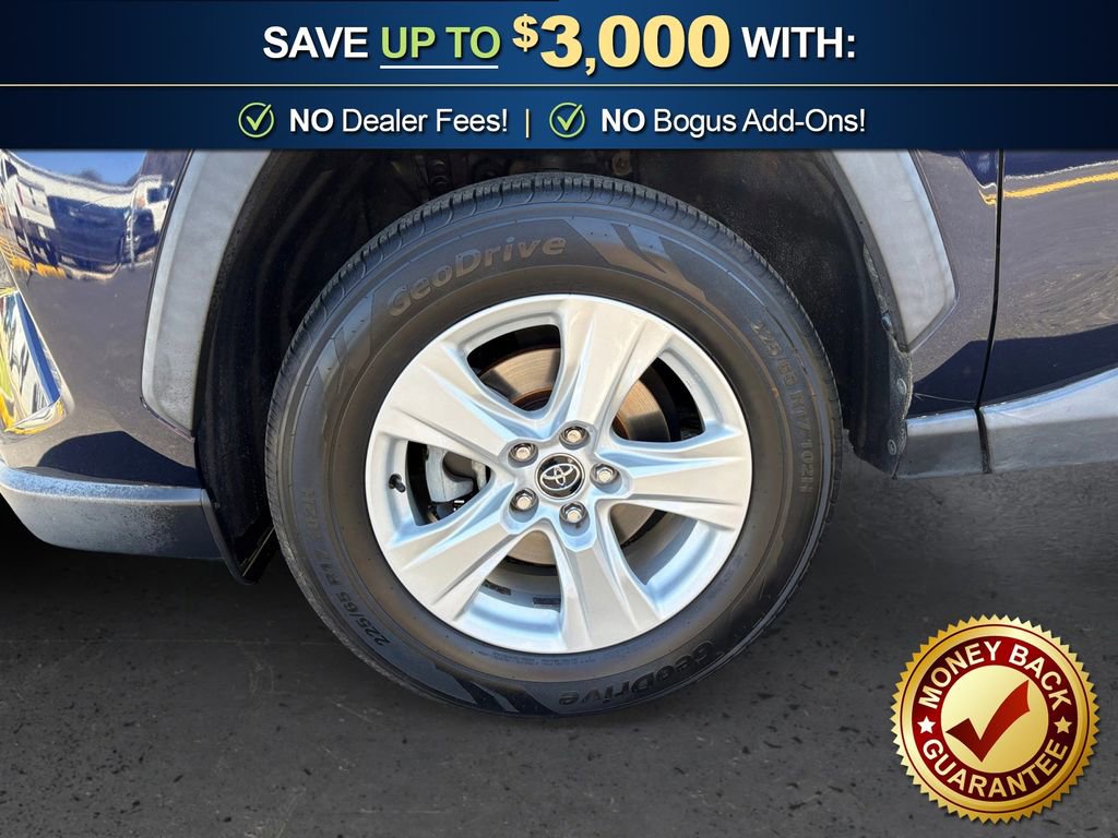 Used 2020 Toyota RAV4 XLE FWD image 13