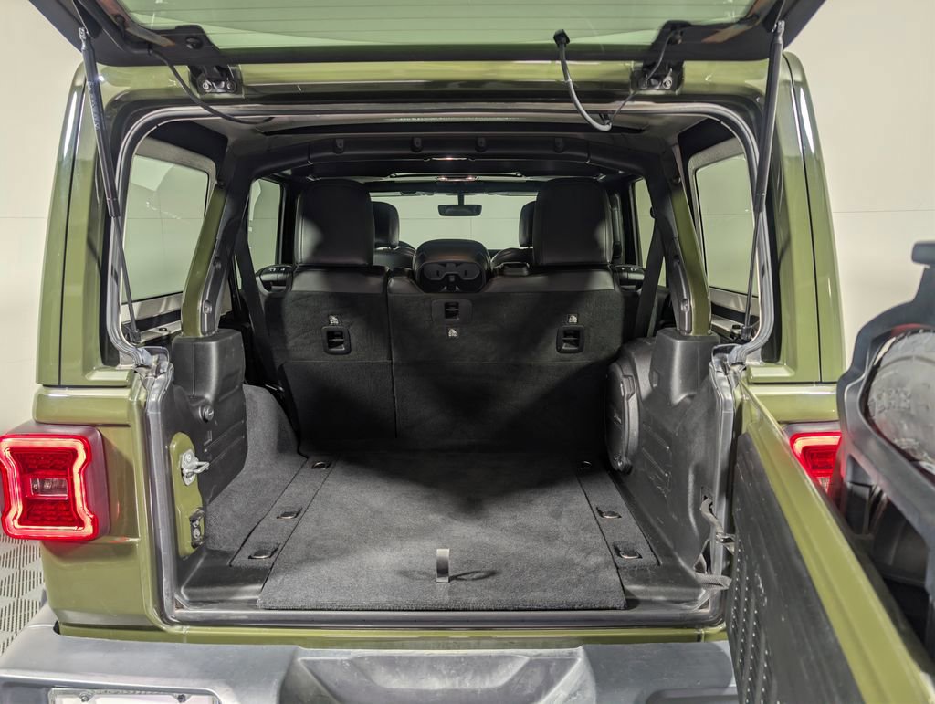 Used 2021 Jeep Wrangler Unlimited Sahara image 6