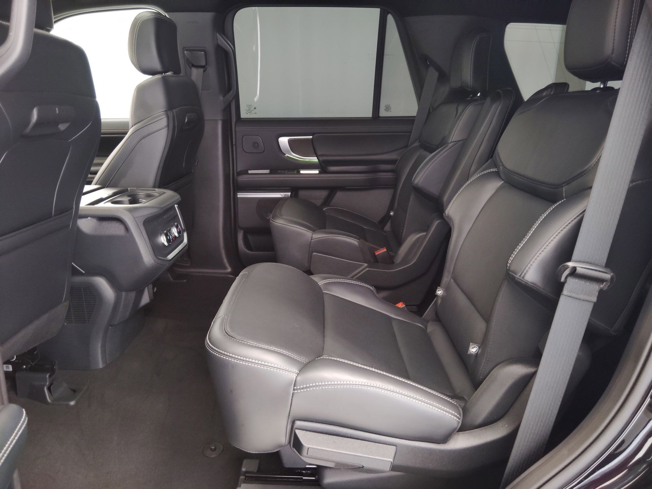 Certified 2025 Ford Expedition Platinum w/ Stealth Performance Package image 16