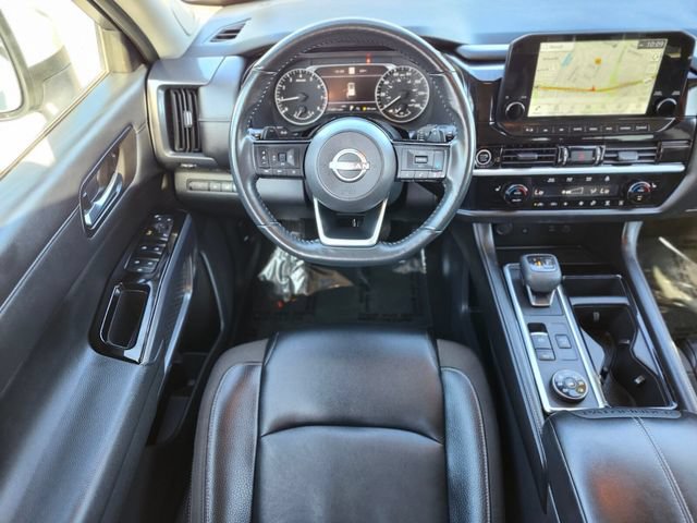 Used 2023 Nissan Pathfinder SL w/ SL Premium Package AWD/4WD image 13